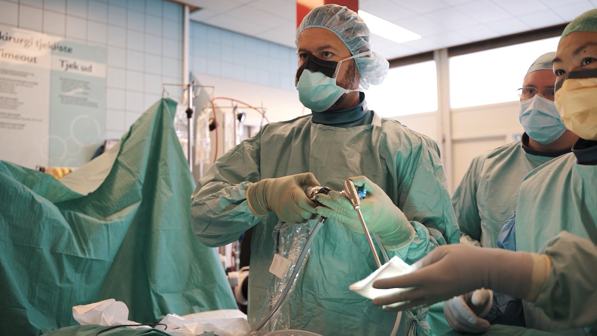 Unik operation gør livet nemmere for mange danskere - mød kirurgen her