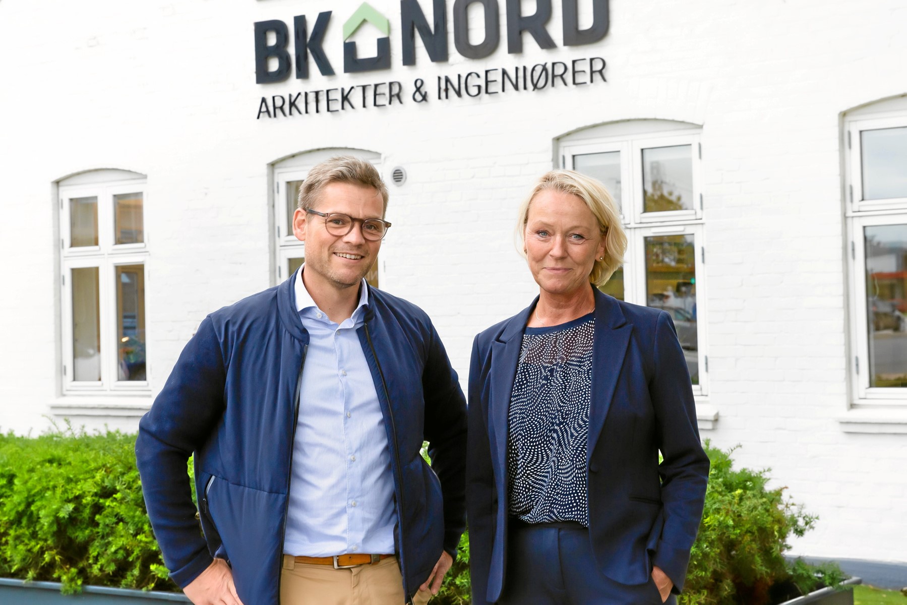 En kommende og en afgående adm. direktør for BK Nord: René M. Larsen overtager posten den 1. oktober efter Bente Søgaard, som i stedet bliver brand- og konstruktionschef. Foto: BK Nord