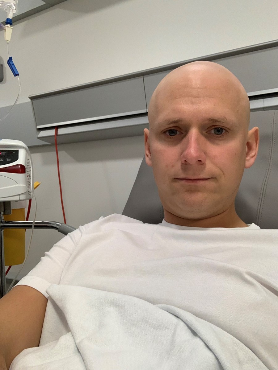 Billedet er taget på Aalborg Universitetshospital fra Allan Mørchs kemobehandling i 2019. Privatfoto