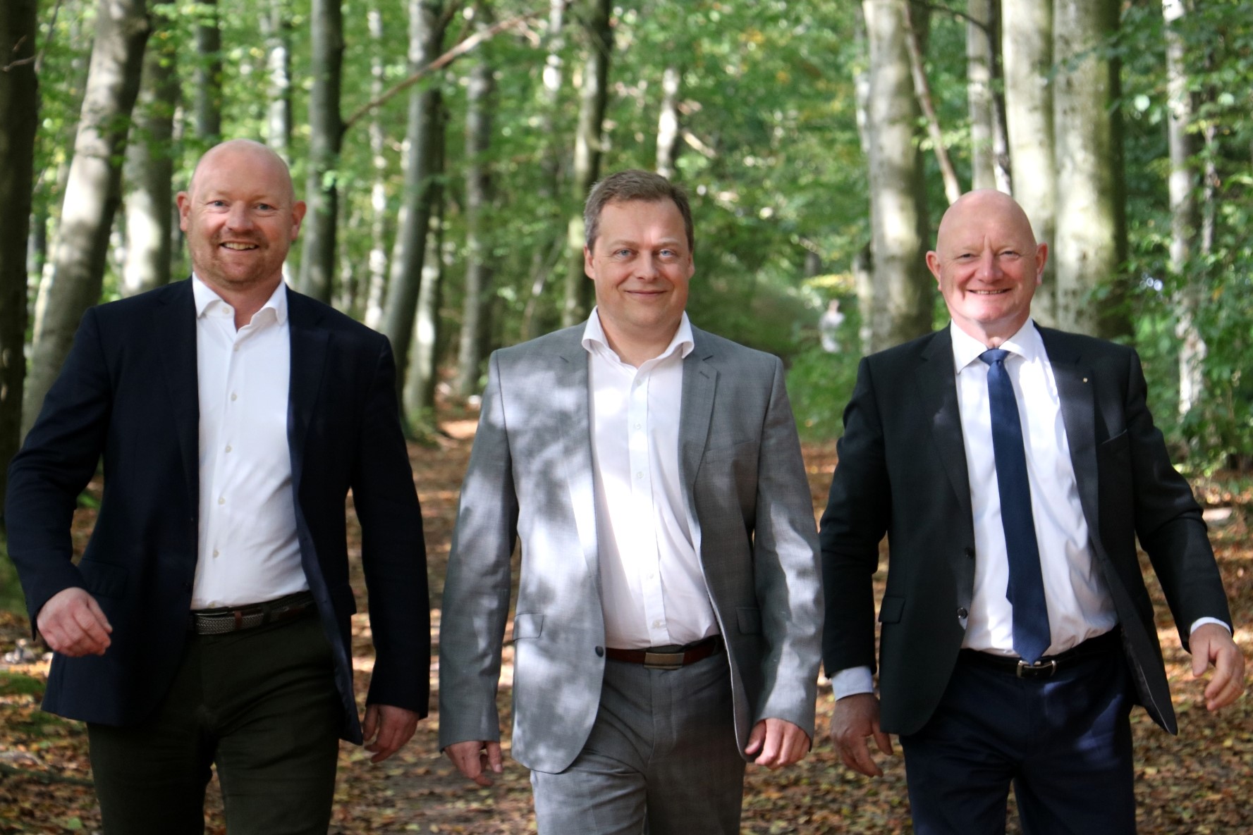 De tre advokater i spidsen for Norden Advokatfirma er fra venstre: Anders Bredgaard, adm. direktør Mads Kringelbach og Carsten Egebæk Kjeldsen. PR-foto